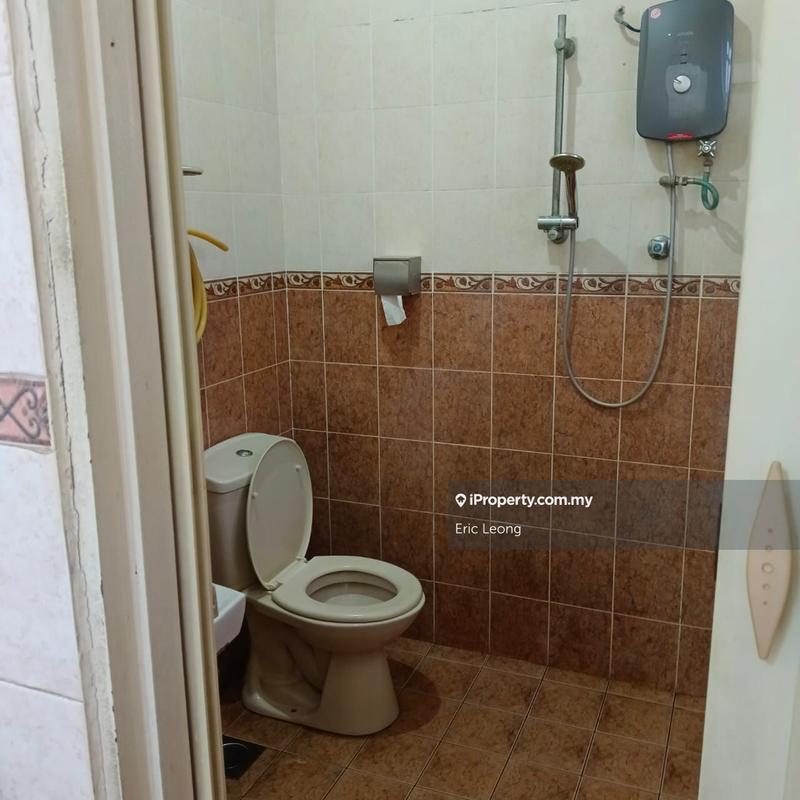 Rumah Berangkai 2 Tingkat untuk Dijual di Saujana Puchong, Puchong oleh Eric Leong - iProperty.com.my