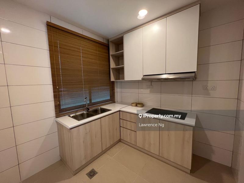 Service Residence for Sale in Vantage @ Tamu by Lawrence Ng - iProperty.com.my