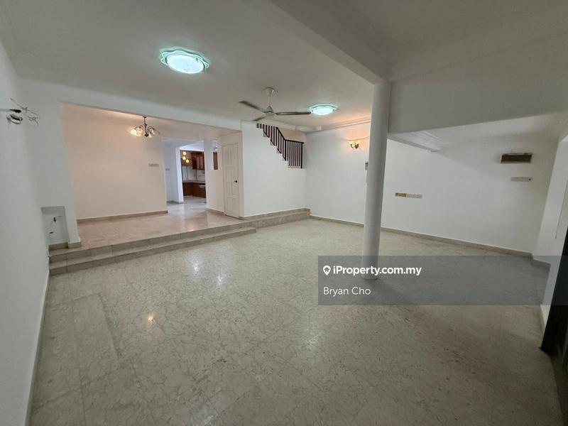 Rumah Berangkai 2 Tingkat untuk Dijual di SS12, Subang Jaya oleh Bryan Cho - iProperty.com.my