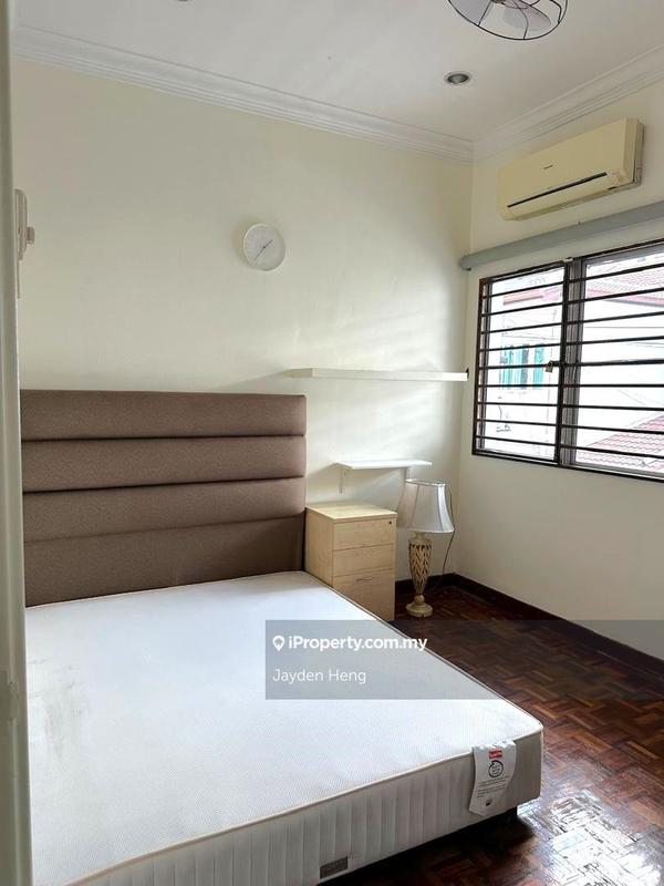 Rumah Berangkai 2 Tingkat untuk Dijual di Usj 22, Subang Jaya oleh Jayden Heng - iProperty.com.my