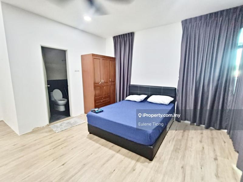 For Rent - Sapphire On The Park