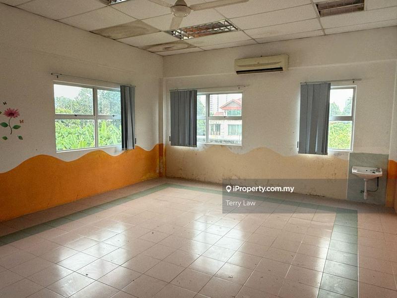 Bungalow House for Sale in Taman Ampang Utama, Ampang by Terry Law - iProperty.com.my
