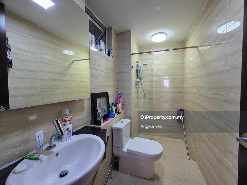 Kondominium untuk Dijual di The Bay Residences oleh Angela Yen - iProperty.com.my