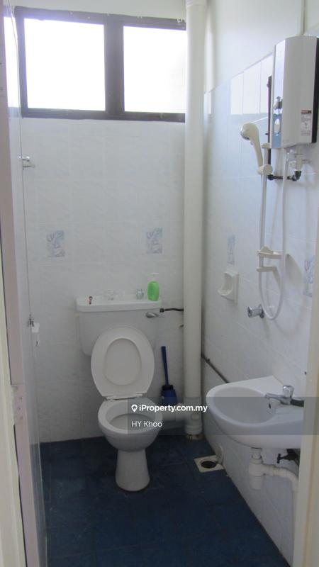 Townhouse for Sale in Desa Ria, Sungai Ara by HY Khoo - iProperty.com.my