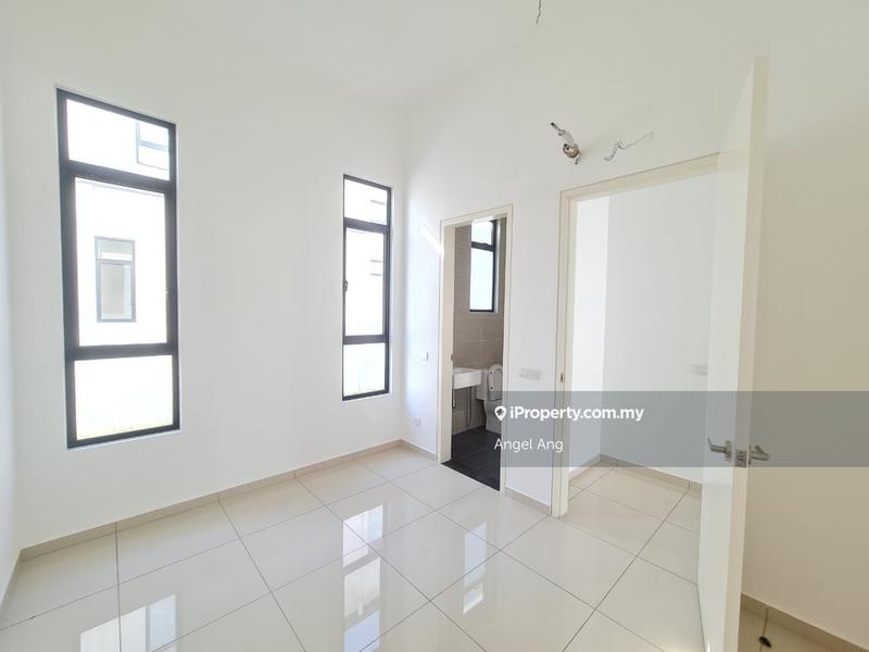 Bungalow House for Sale in Bandar Puncak Alam, Puncak Alam by Angel Ang - iProperty.com.my