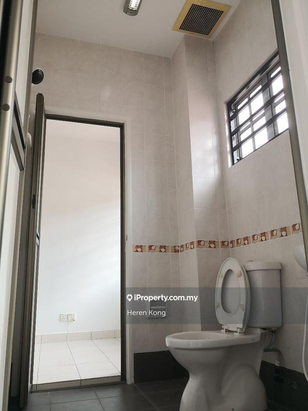 Rumah Berangkai 2 Tingkat untuk Disewa di Mutiara Puchong, Puchong oleh Heren Kong - iProperty.com.my