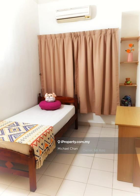 Condominium for Sale in La Vista Condominiums by Michael Chan - iProperty.com.my