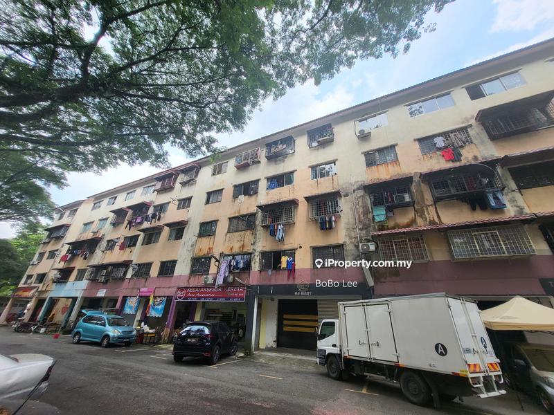 Shop for Sale in Serdang, Seri Kembangan by BoBo Lee - iProperty.com.my