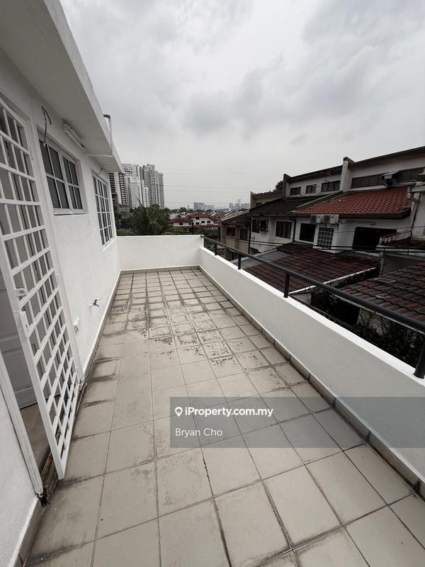 Rumah Berangkai 2 Tingkat untuk Dijual di SS12, Subang Jaya oleh Bryan Cho - iProperty.com.my