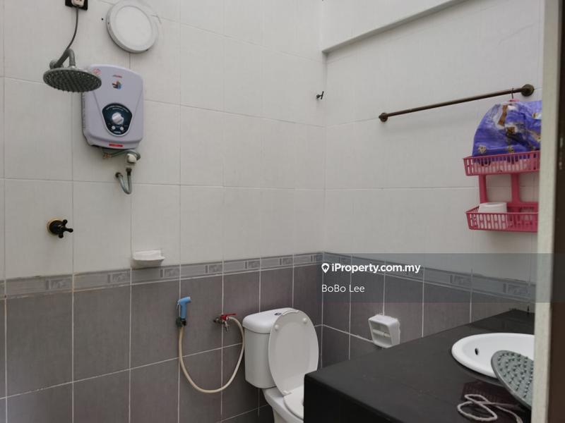 Rumah Berangkai 2 Tingkat untuk Dijual di Taman Overseas Union (Taman Oug), Jalan Klang Lama (Old Klang Road) oleh BoBo Lee - iProperty.com.my