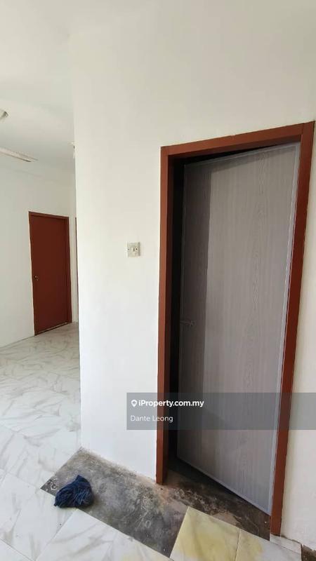 Apartment for Sale in Seri Ayu Apartment by Dante Leong - iProperty.com.my