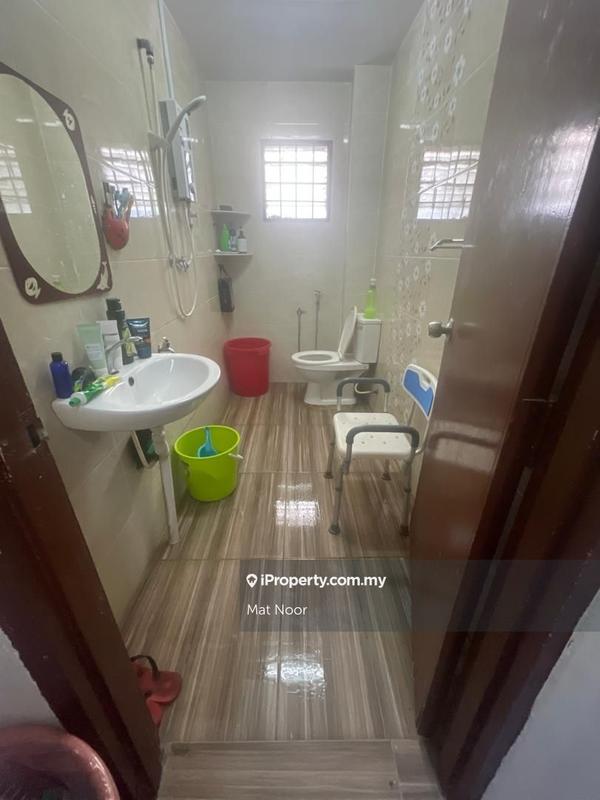 Rumah Teres 2-Tingkat untuk Dijual di Seksyen 19, Shah Alam oleh Mat Noor - iProperty.com.my