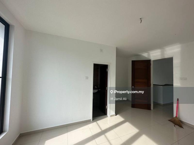 Rumah Berkembar untuk Dijual di Batu Pahat, Batu Pahat oleh M Jamil Ali - iProperty.com.my