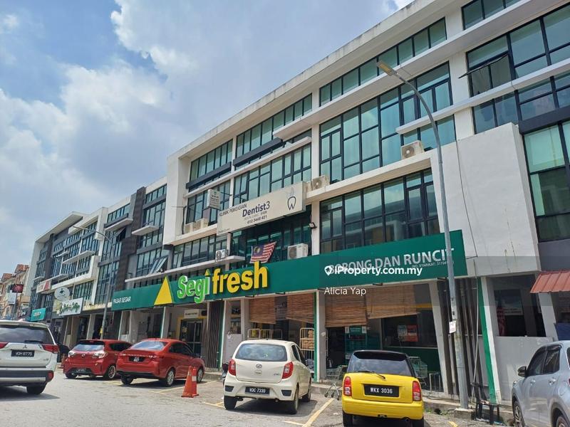 Kedai untuk Disewa di Bandar Tasik Puteri, Rawang oleh Alicia Yap - iProperty.com.my