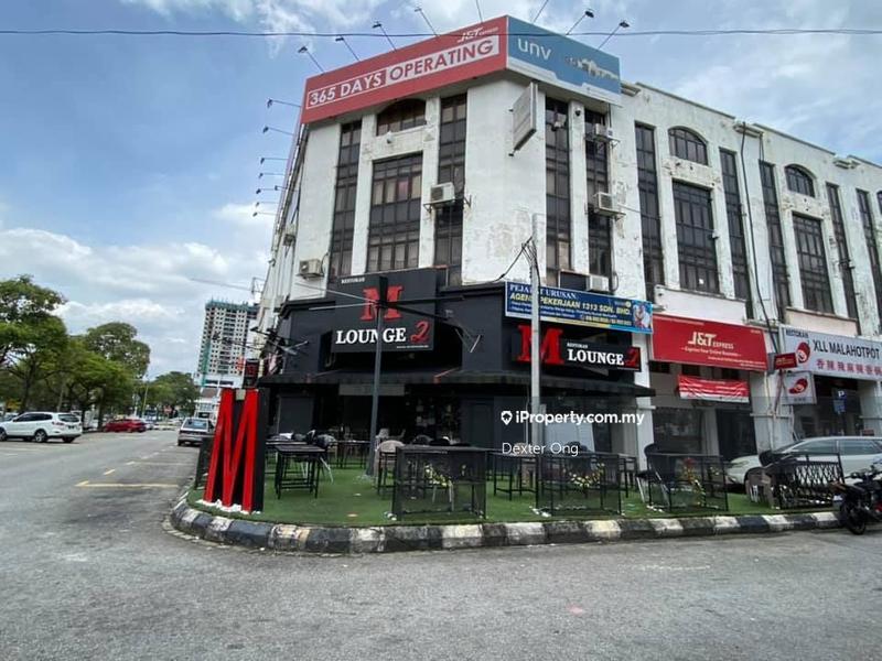 Shop for Sale in Taman Bukit Serdang, Seri Kembangan by Dexter Ong - iProperty.com.my