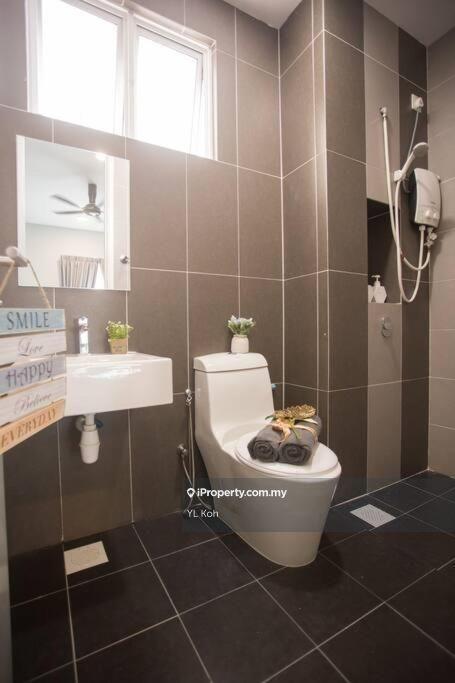 Residensi Servis untuk Dijual di Skysuites @ Meldrum Hills oleh YL Koh - iProperty.com.my