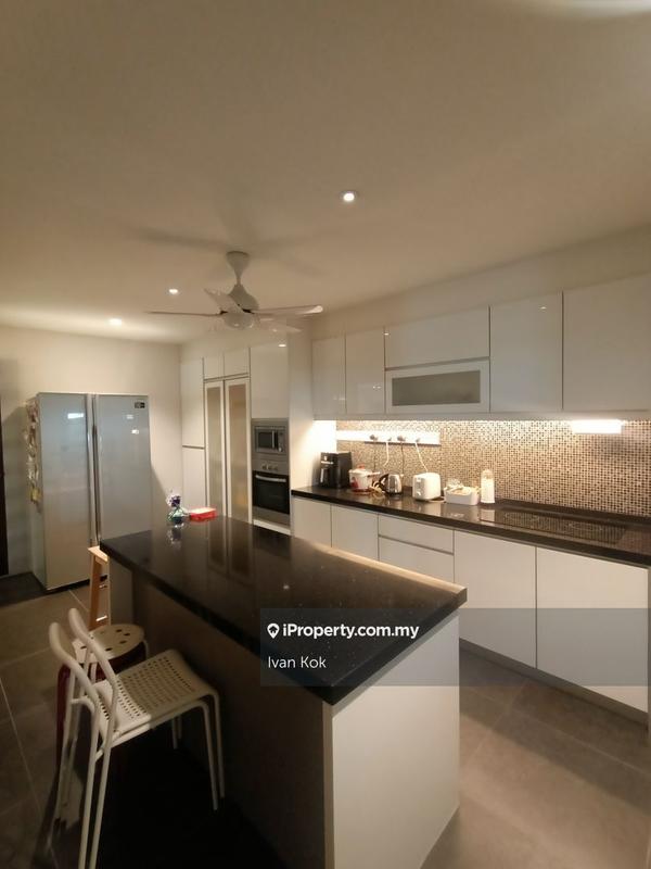 Rumah Berkembar untuk Dijual di SS 21, Damansara Utama, Petaling Jaya oleh Ivan Kok - iProperty.com.my