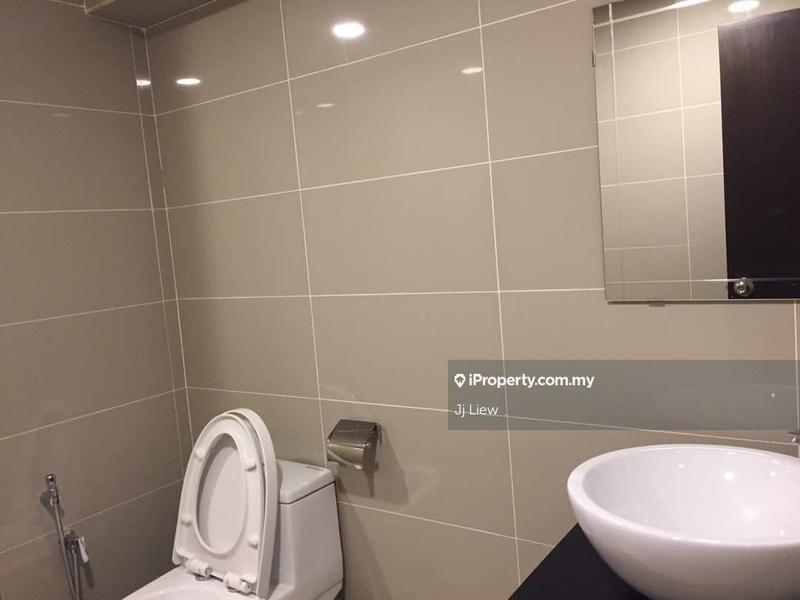 Kediaman Servis untuk Disewa di D'Latour oleh Jj Liew - iProperty.com.my