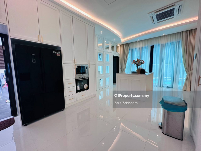 Bungalow House for Sale in Country Heights, Kajang by Zarif Zahisham - iProperty.com.my