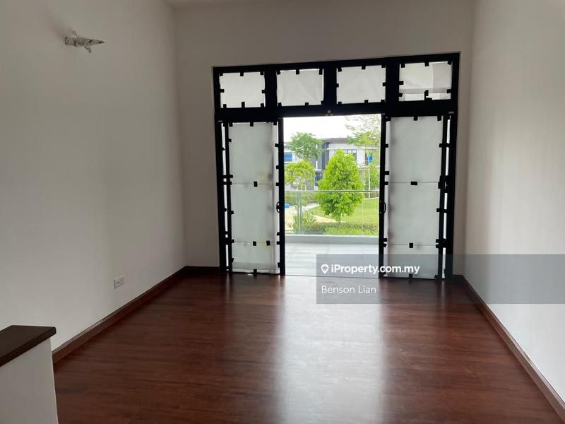 Rumah Berkembar untuk Dijual di Hampton Residences @ Bandar Seri Coalfields, Sungai Buloh oleh Benson Lian - iProperty.com.my
