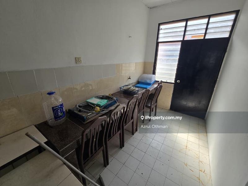 Rumah Berangkai 1 Tingkat untuk Dijual di Taman Politeknik, Telok Kemang oleh Azrul Othman - iProperty.com.my