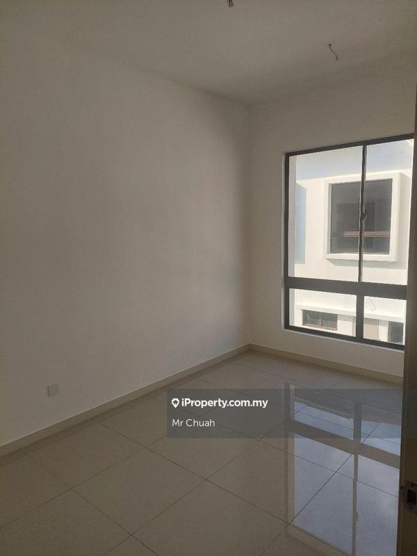 Rumah Teres 2-Tingkat untuk Dijual di Sepang, Selangor oleh Mr Chuah - iProperty.com.my