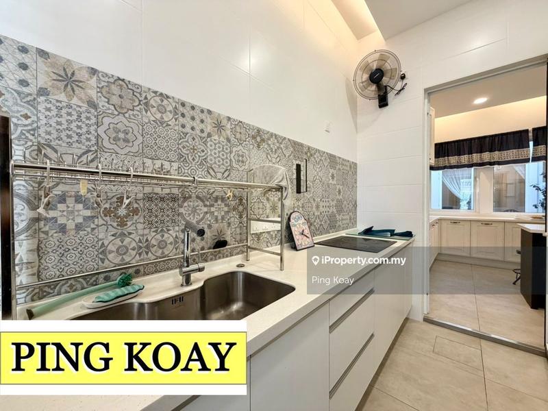 Rumah Berangkai 2.5 Tingkat untuk Dijual di ARIZA COURTYARD TERRACE | STRAITS QUAY |, Tanjung Tokong oleh Ping Koay - iProperty.com.my