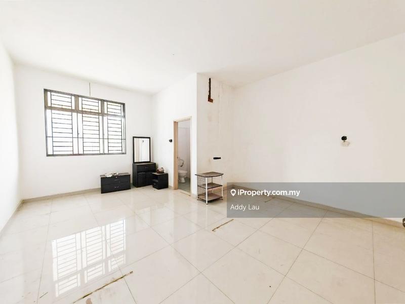 Rumah Berkembar untuk Dijual di Taman Saujana, Kluang oleh Addy Lau - iProperty.com.my