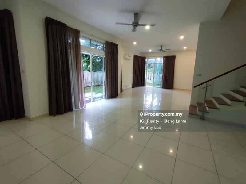 Rumah Berkembar untuk Disewa di Bukit Antarabangsa, Ampang oleh Jimmy Lee - Ground Living Hall - iProperty.com.my