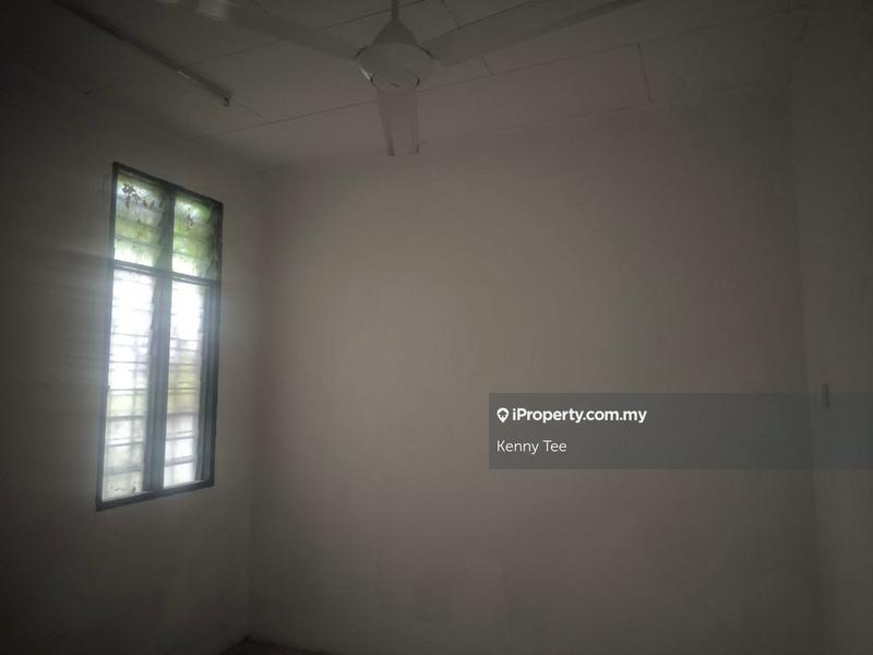 Rumah Berangkai 1 Tingkat untuk Dijual di Taman Politeknik, Telok Kemang oleh Kenny Tee - iProperty.com.my