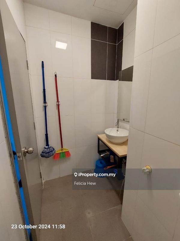 For Rent - Pacific Place