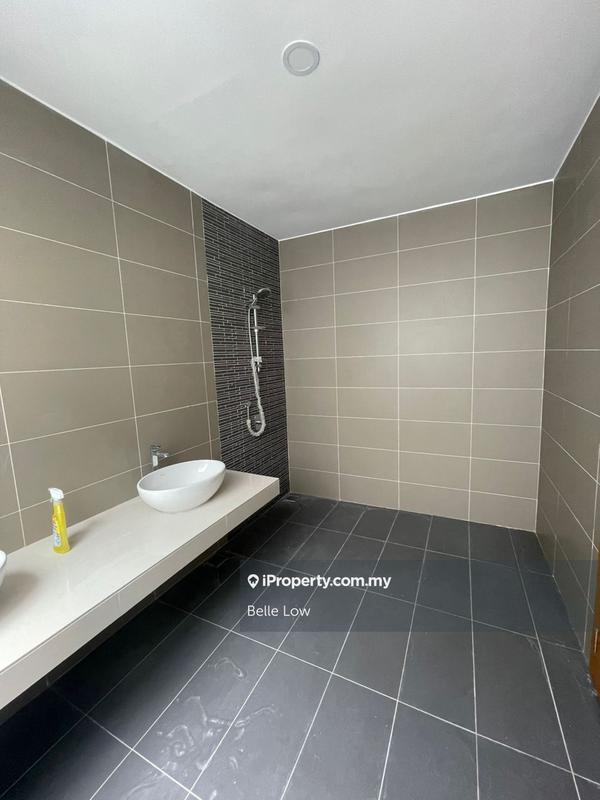 Rumah Berangkai 4 Tingkat untuk Disewa di Empire Residence, Damansara Perdana oleh Belle Low - iProperty.com.my