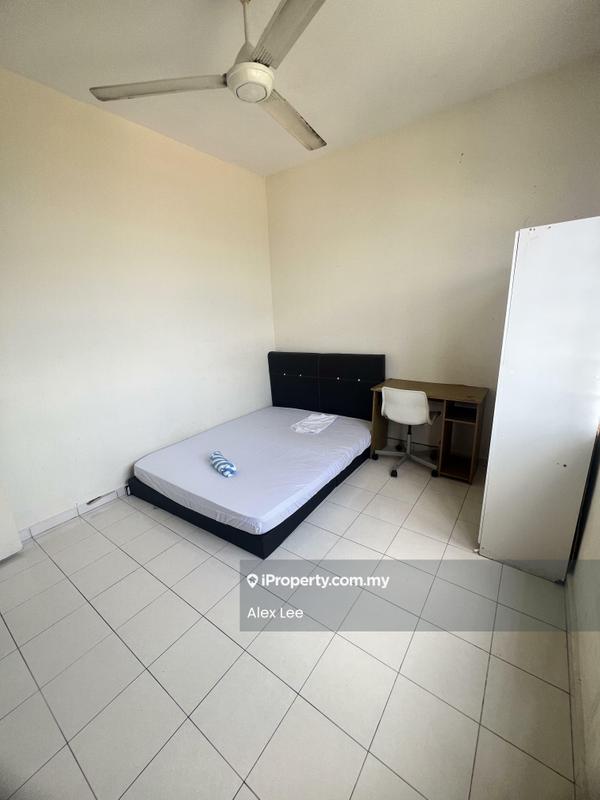 Apartment for Rent in Pangsapuri Lagoon Perdana by Alex Lee - Bedroom - iProperty.com.my
