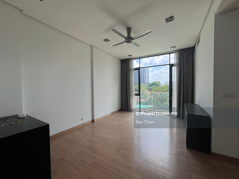 For Sale - Gallery @ U-Thant