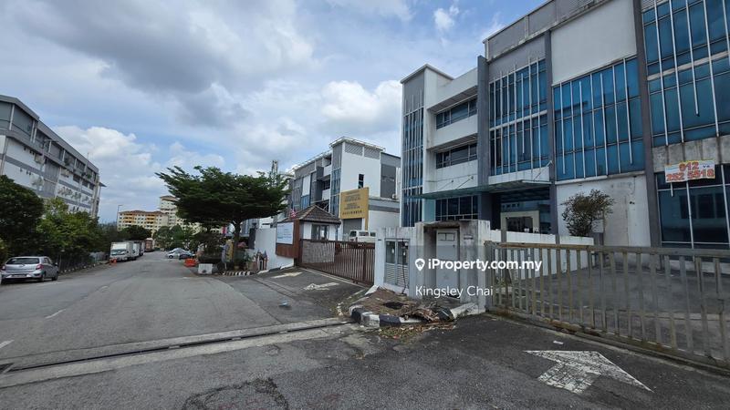For Sale - 11k Land size Semi D factory Kawasan Perindustrian Desa Aman Puri, Kepong