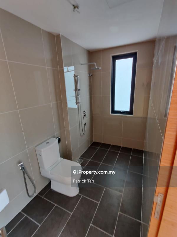 Rumah Berangkai 3.5 Tingkat untuk Dijual di Empire Residence, Damansara Perdana oleh Patrick Tan - iProperty.com.my