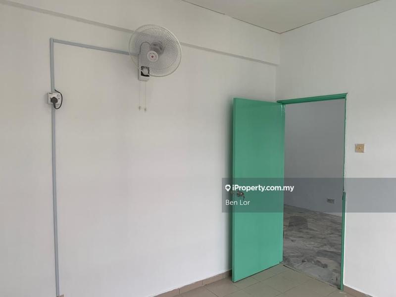 Flat for Sale in Pusat Bandar Puchong by Ben Lor - iProperty.com.my
