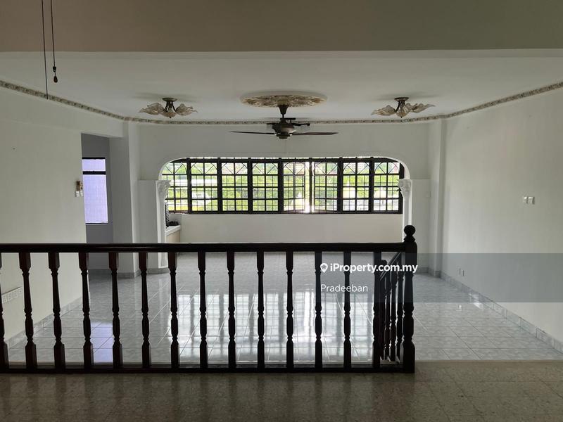 For Rent - Crescent Court