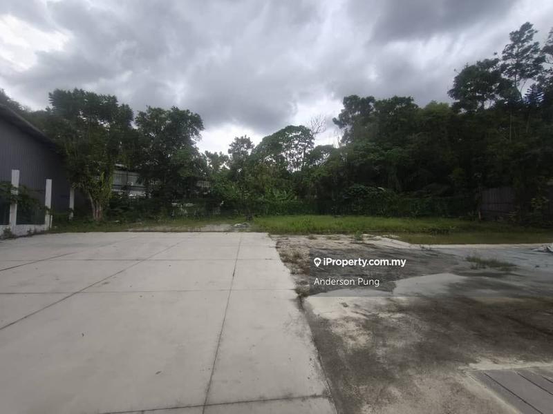 For Rent - Land Facing Main Road, U5, U3, Subang Perdana, Sungai Buloh