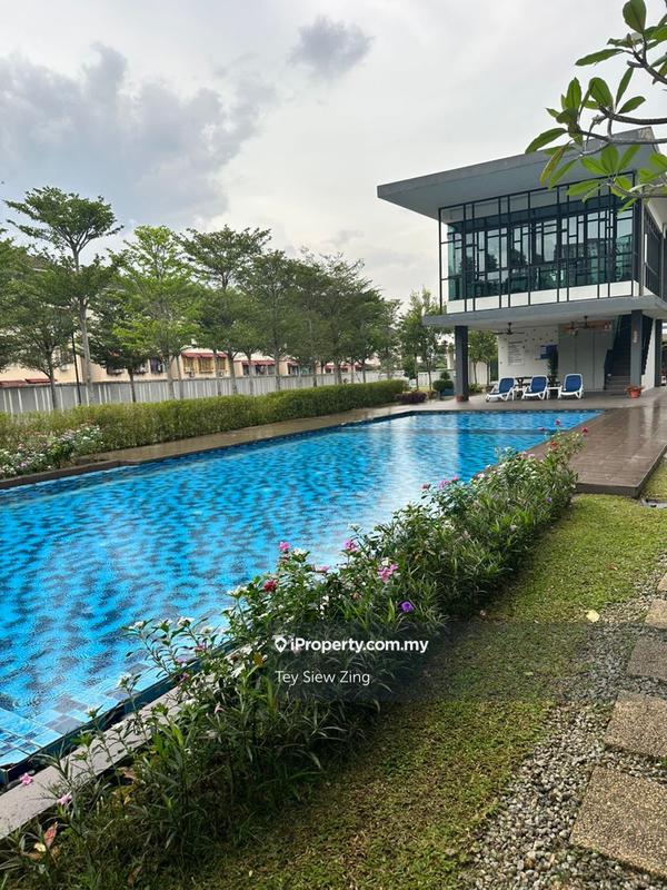 Rumah Berkembar untuk Dijual di Taman Bukit Serdang, Seri Kembangan oleh Tey Siew Zing - iProperty.com.my