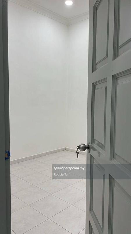 Rumah Berangkai 1 Tingkat untuk Dijual di Taman Sentosa, Johor Bahru oleh Robbie Tan - iProperty.com.my