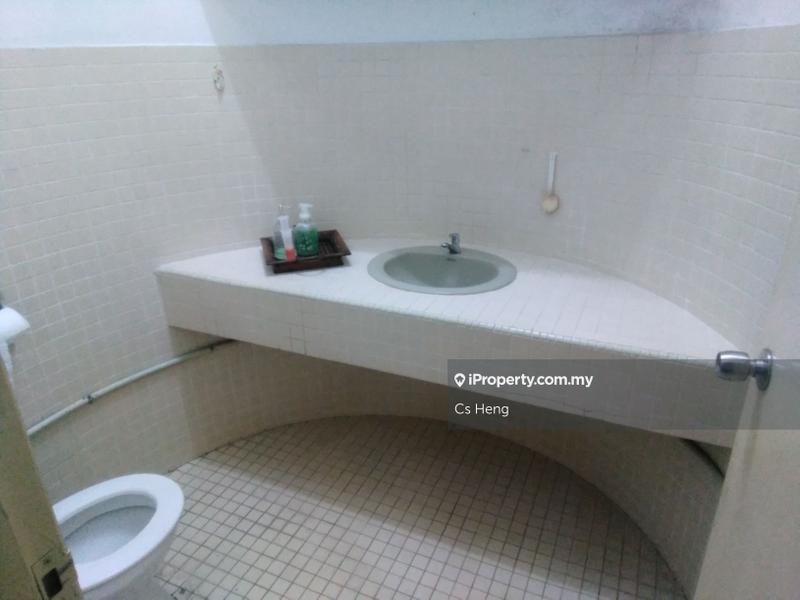 Rumah Berkembar untuk Dijual di Bukit Antarabangsa, Ulu Kelang oleh Cs Heng - iProperty.com.my