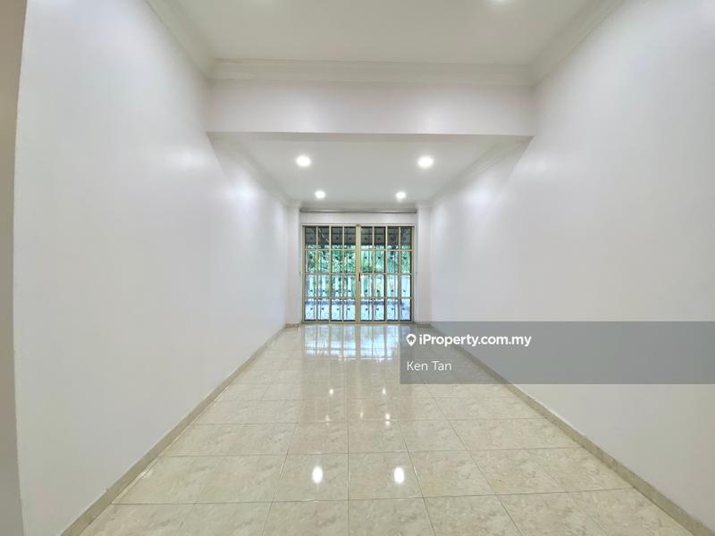 Rumah Berkembar untuk Dijual di Seksyen 9, Kota Damansara oleh Ken Tan - iProperty.com.my