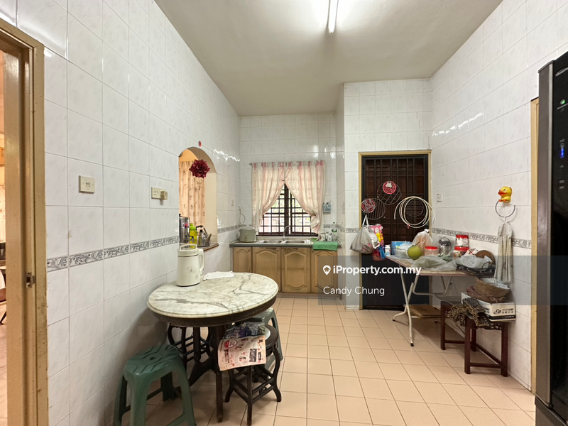 Rumah Berangkai 2 Tingkat untuk Dijual di Bukit Jelutong, Shah Alam oleh Candy Chung - iProperty.com.my