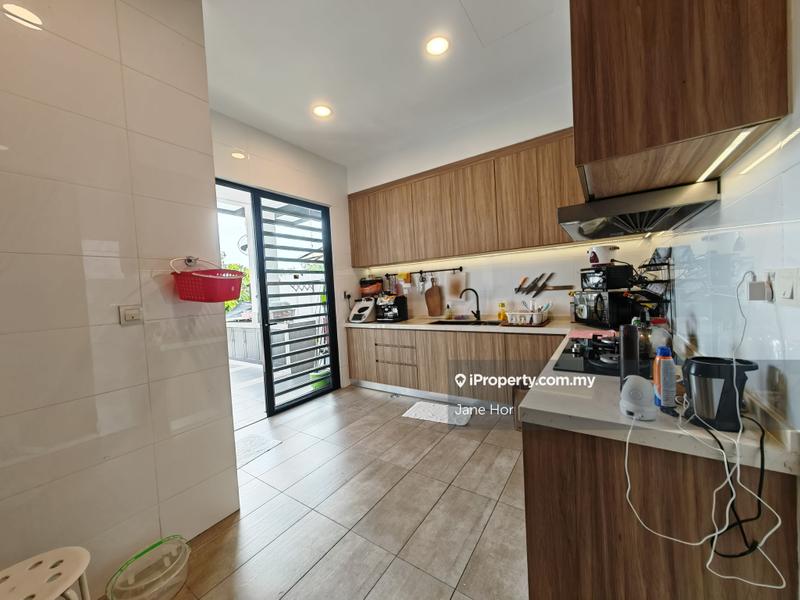 Rumah Berangkai 3 Tingkat untuk Dijual di 16 Sierra, Puchong oleh Jane Hor - iProperty.com.my