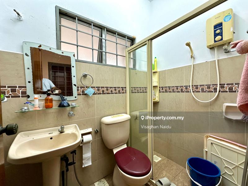 Bungalow House for Sale in Bandar Country Homes, Rawang by Visaghan Naidu - iProperty.com.my