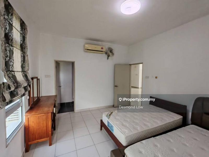 For Sale - 10 Island Resort