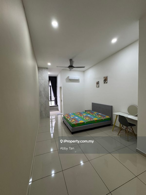 Rumah Teres untuk Disewa di Lunaria Resort Home, Bandar Sri Sendayan oleh Abby Tan - iProperty.com.my