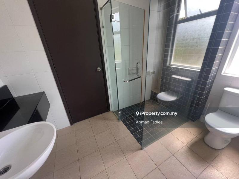 Bungalow House untuk Dijual di Kayangan Heights, Shah Alam oleh Ahmad Fadlee - iProperty.com.my