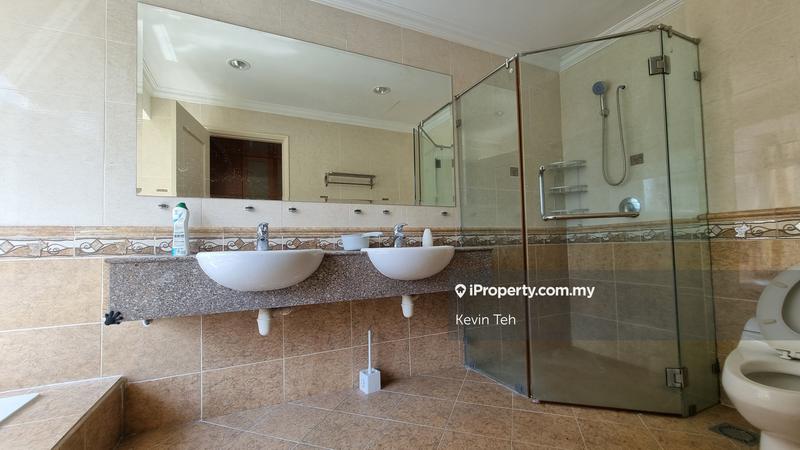 For Sale - La Grande Kiara